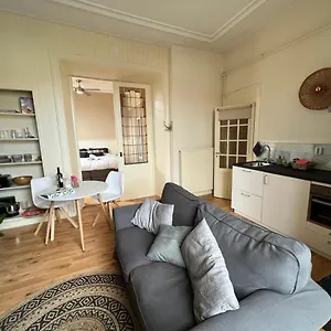 https://mooi-appartement-met-klein-balkon.zandvoort-hotels.com